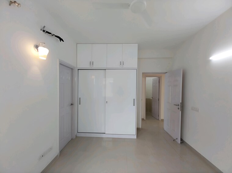 Room, shree-vardhman-victoria 3 Bedroom 1950 Sq.Ft. Apartment In Sector 70 Gurgaon 9440741