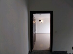 Room in 3 BHK Apartment at Shree Vardhman Victoria, Sector 70 – for Rent