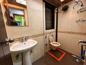 Master Bedroom in 2 BHK Apartment at Suncity Jupiter, Powai – for Rent