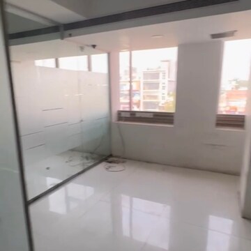 Room in  Office Space at Gomti Nagar – for Rent