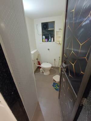 Bathroom in 2 BHK Apartment at Satyam Heights Seawoods, Seawoods – for Rent