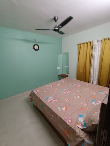 Bedroom in 2 BHK Apartment at Satyam Heights Seawoods, Seawoods – for Rent