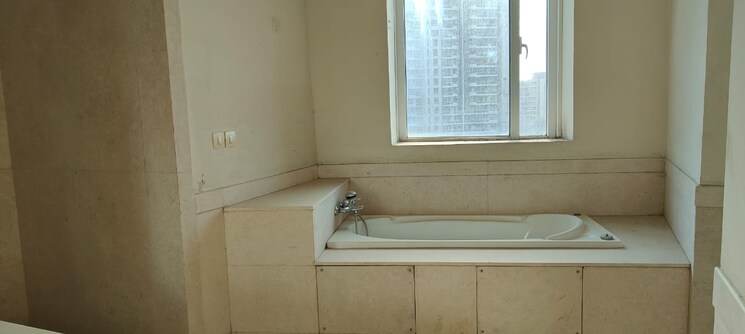 Bathroom, dlf-park-place 3.5 Bedroom 1983 Sq.Ft. Apartment In Sector 54 Gurgaon 9440750