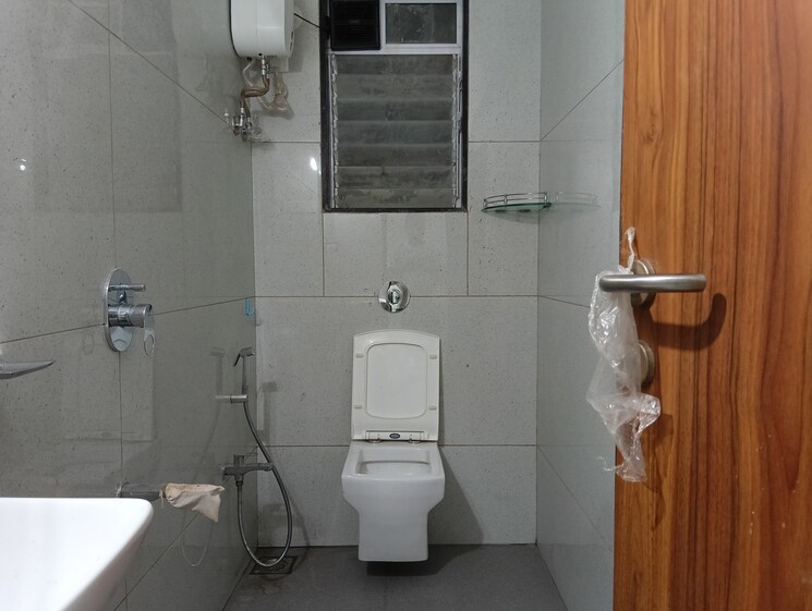 Bathroom, oxford-navrang-crystal 2 Bedroom 655 Sq.Ft. Apartment In Goregaon West Mumbai 9440855