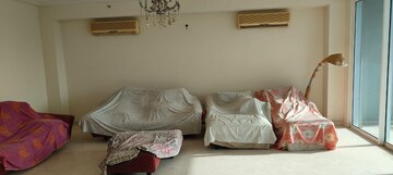 Living Room in 3.5 BHK Apartment at DLF Park Place, Sector 54 – for Sale