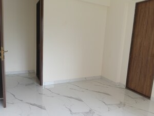 Room in 2 BHK Apartment at Om Ashish C.H.S, Malad West – for Rent