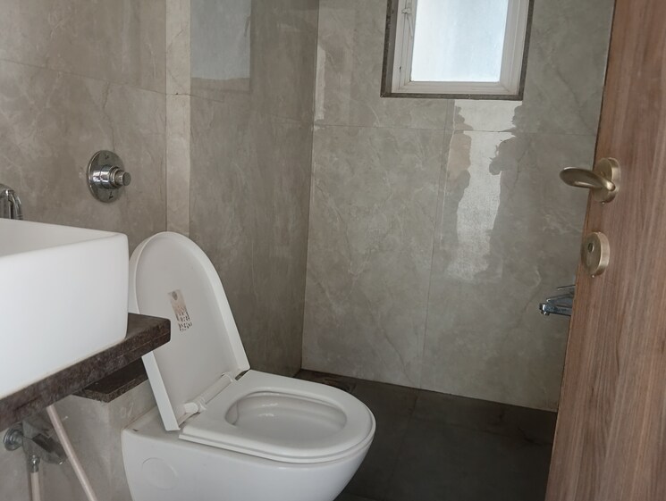 Bathroom, om-ashish-c-h-s 2 Bedroom 700 Sq.Ft. Apartment In Malad West Mumbai 9440898