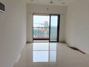 2 BHK Apartment For Rent in Aastha Heights, Goregaon West