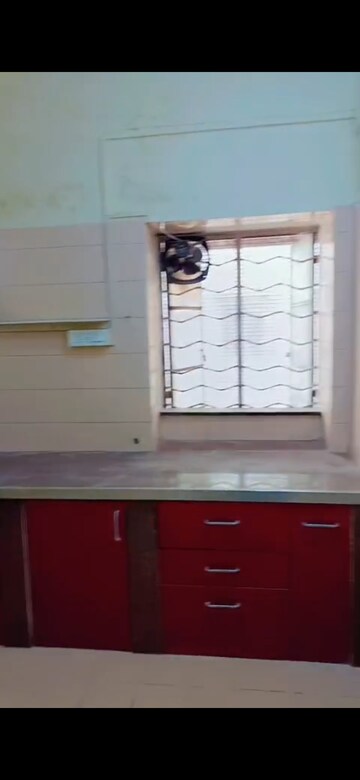 Furnished Amenities in 3 BHK Apartment at Meera Society 2, Pune Cantonment – for Rent