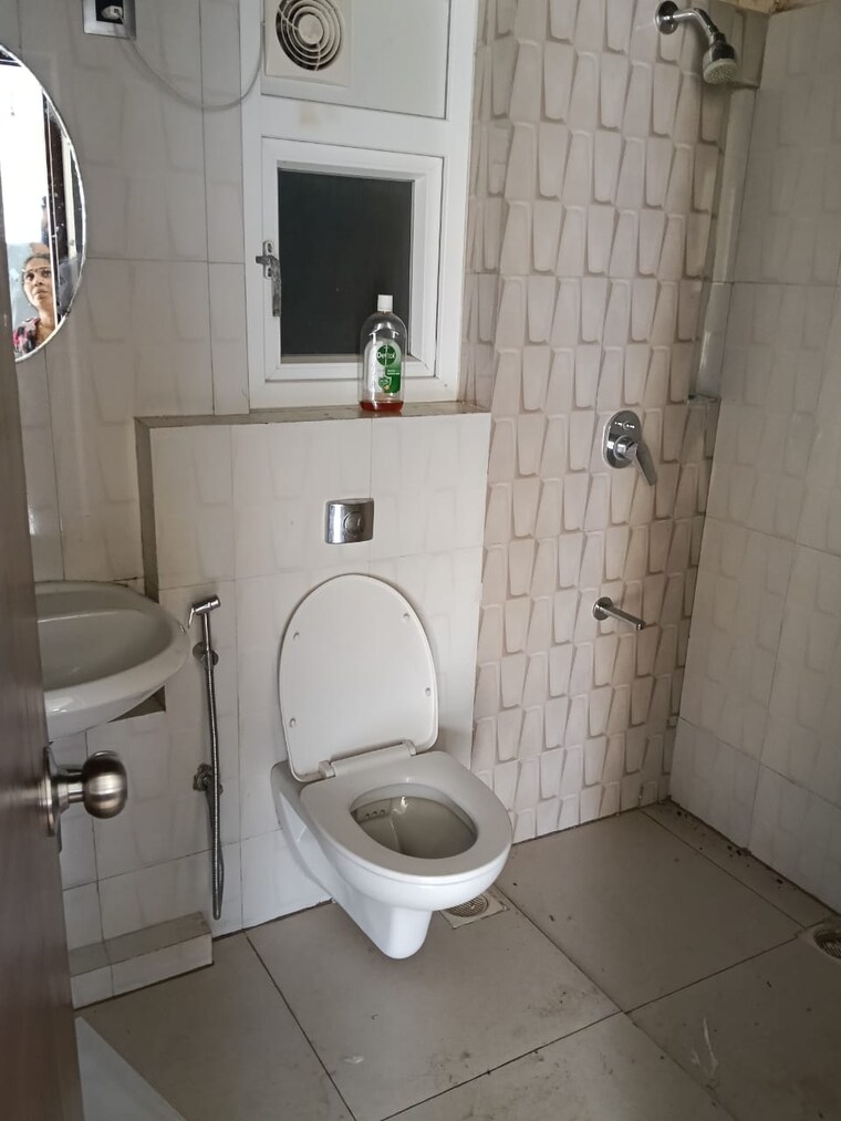 Bathroom, godrej-prime 3 Bedroom 987 Sq.Ft. Apartment In Chembur Mumbai 9440934