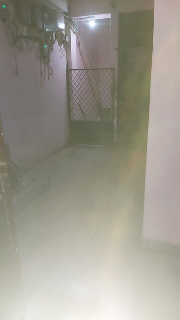 Room in 1 RK Builder Floor at Mayur Vihar – for Rent