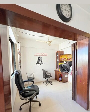 Parking in 2 BHK Apartment at Kalpataru Paramount, Kapur Bawdi – for Rent