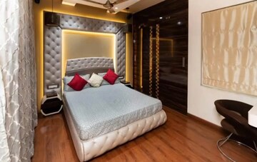 Bedroom in 2 BHK Apartment at Kalpataru Paramount, Kapur Bawdi – for Rent