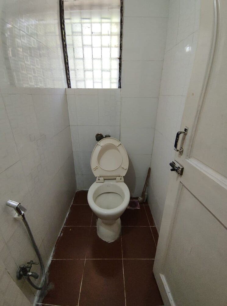 Bathroom, rashmi-complex-teen-hath-naka 1 Bedroom 500 Sq.Ft. Apartment In Dharamveer Nagar Thane 9441100