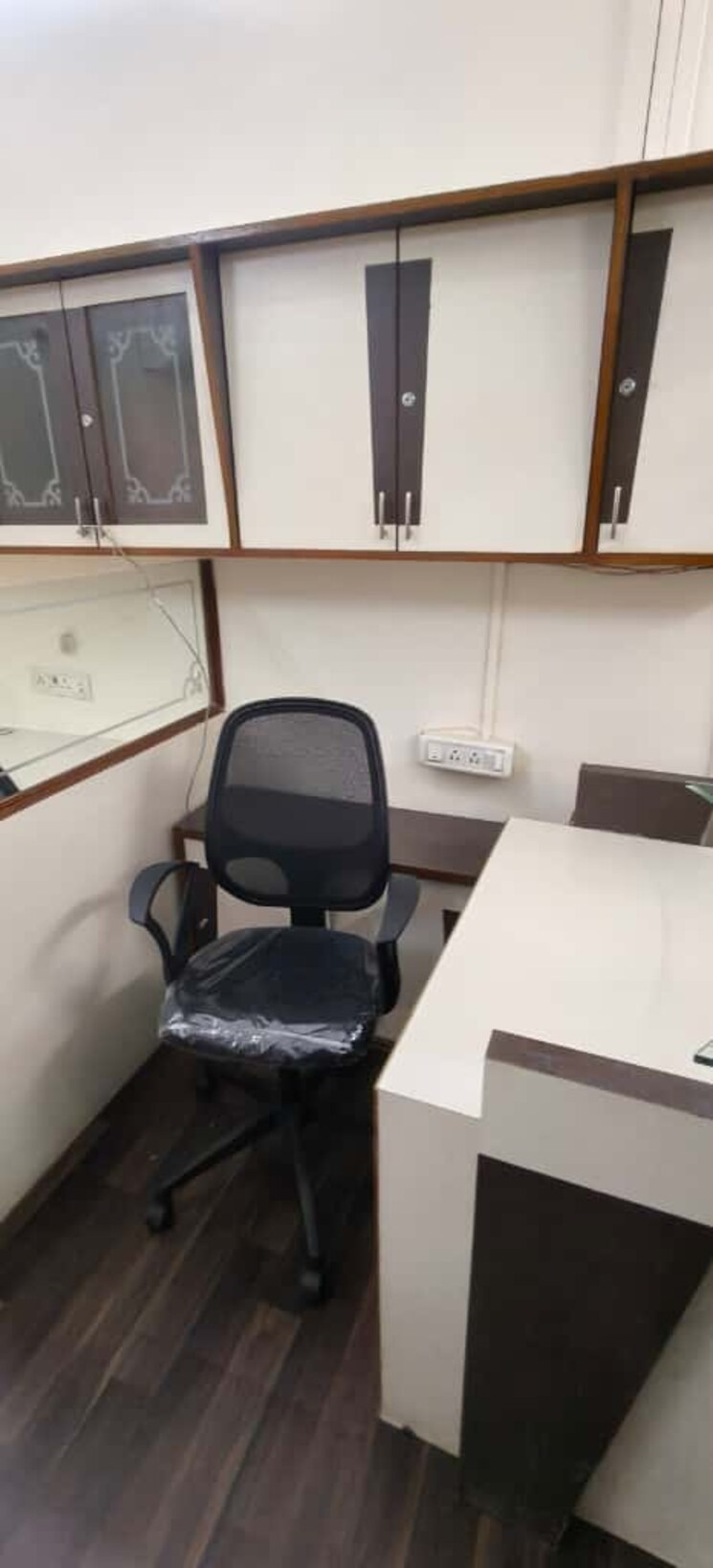 Team Area, laxmi-plaza-andheri Commercial Office Space 650 Sq.Ft. In Andheri West Mumbai 9441108