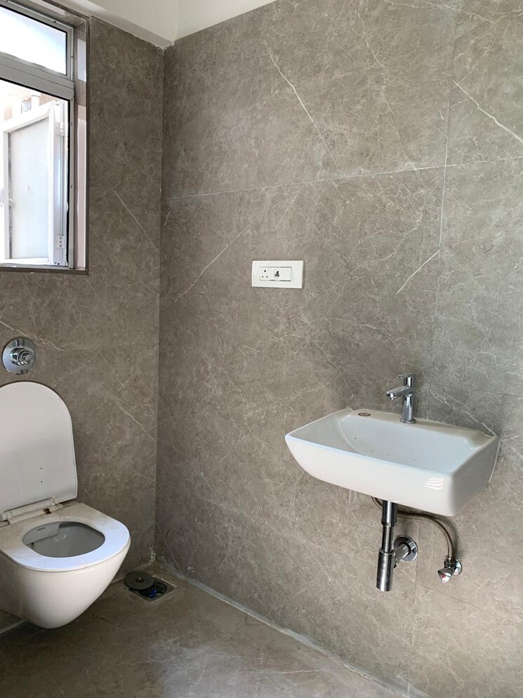 Bathroom, kaveri-heights 2 Bedroom 737 Sq.Ft. Apartment In Borivali West Mumbai 9441115