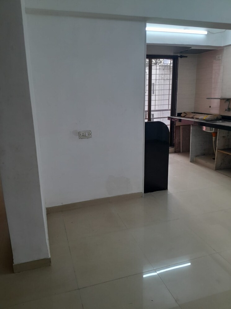 Room, kandivali west 1 Bedroom 380 Sq.Ft. Apartment In Kandivali West Mumbai 9441117