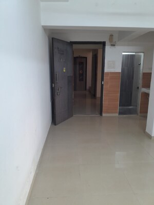 Room in 1 BHK Apartment at Kandivali West – for Sale