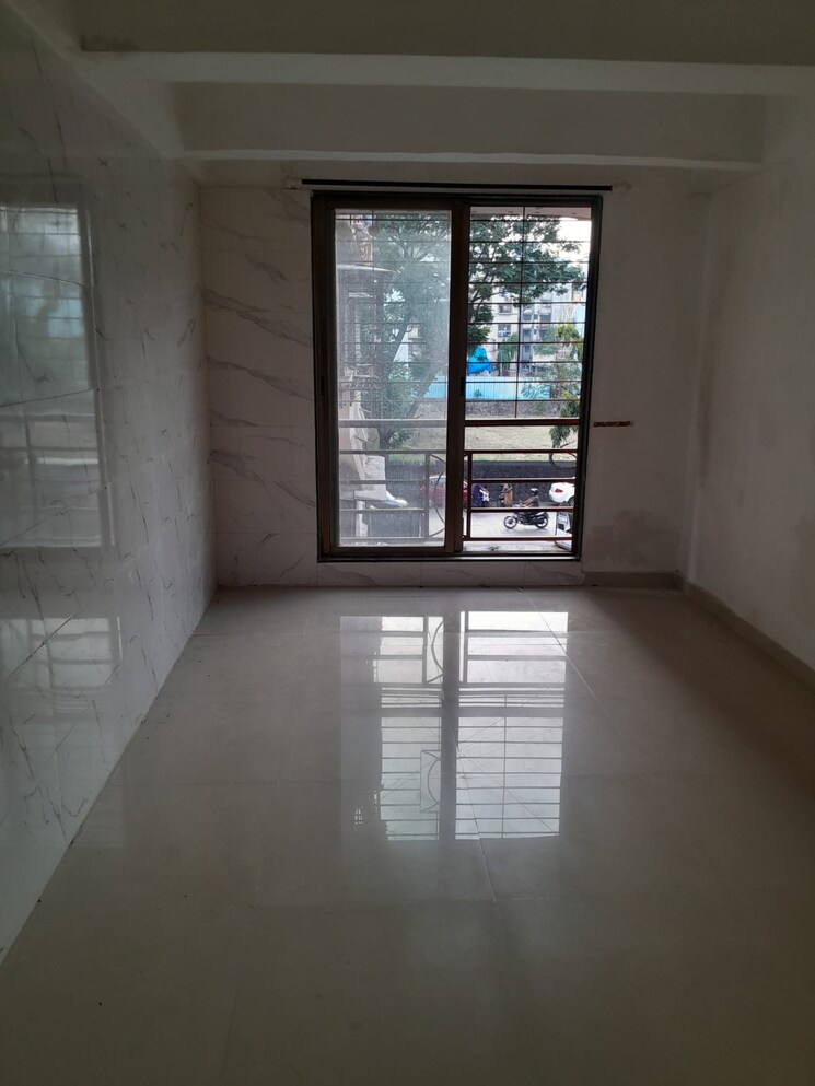 Room, kandivali west 1 Bedroom 380 Sq.Ft. Apartment In Kandivali West Mumbai 9441117