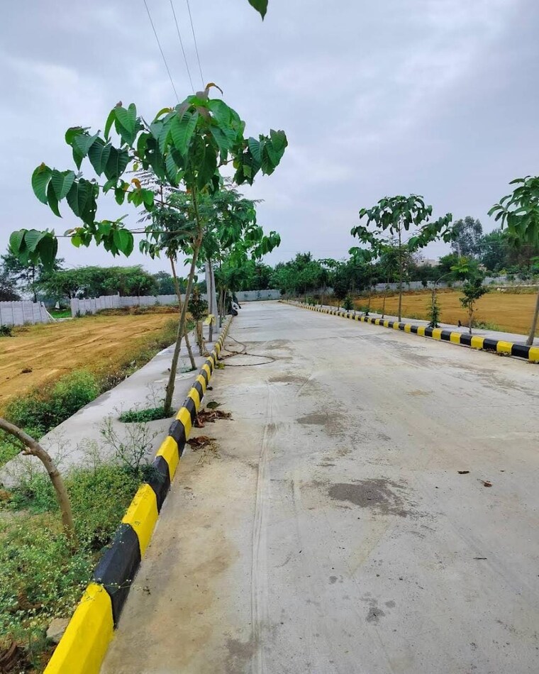 Garden, serac-ssk-nandan-county  200 Sq.Yd. Plot In Rudraram Hyderabad 9441114