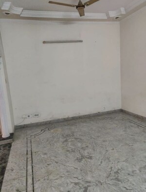 3 BHK Builder Floor For Rent in Sainik Colony