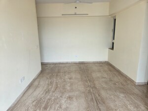 Room in 2 BHK Apartment at Hiranandani Highland, Powai – for Rent