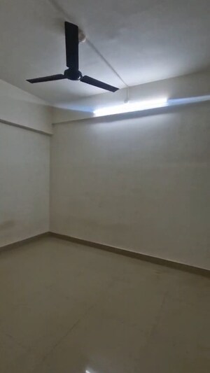 Room in 1 BHK Apartment at Sahyadri CHS Parel, Parel – for Rent