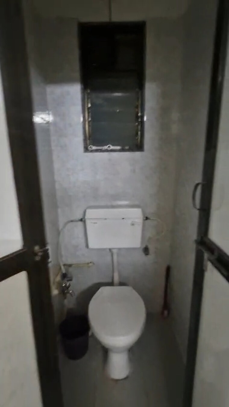 Bathroom, sahyadri-chs-parel 1 Bedroom 350 Sq.Ft. Apartment In Parel Mumbai 9441138