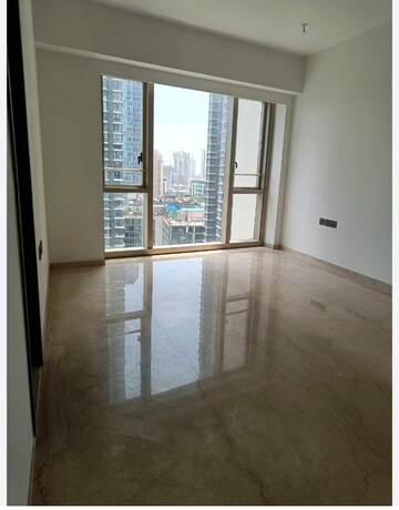 Room in 3 BHK Apartment at Lodha The Park, Worli – for Rent