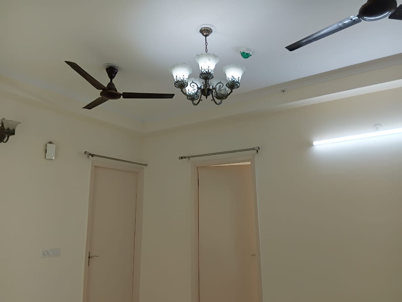2 BHK Apartment For Rent in Gaurs Siddhartham