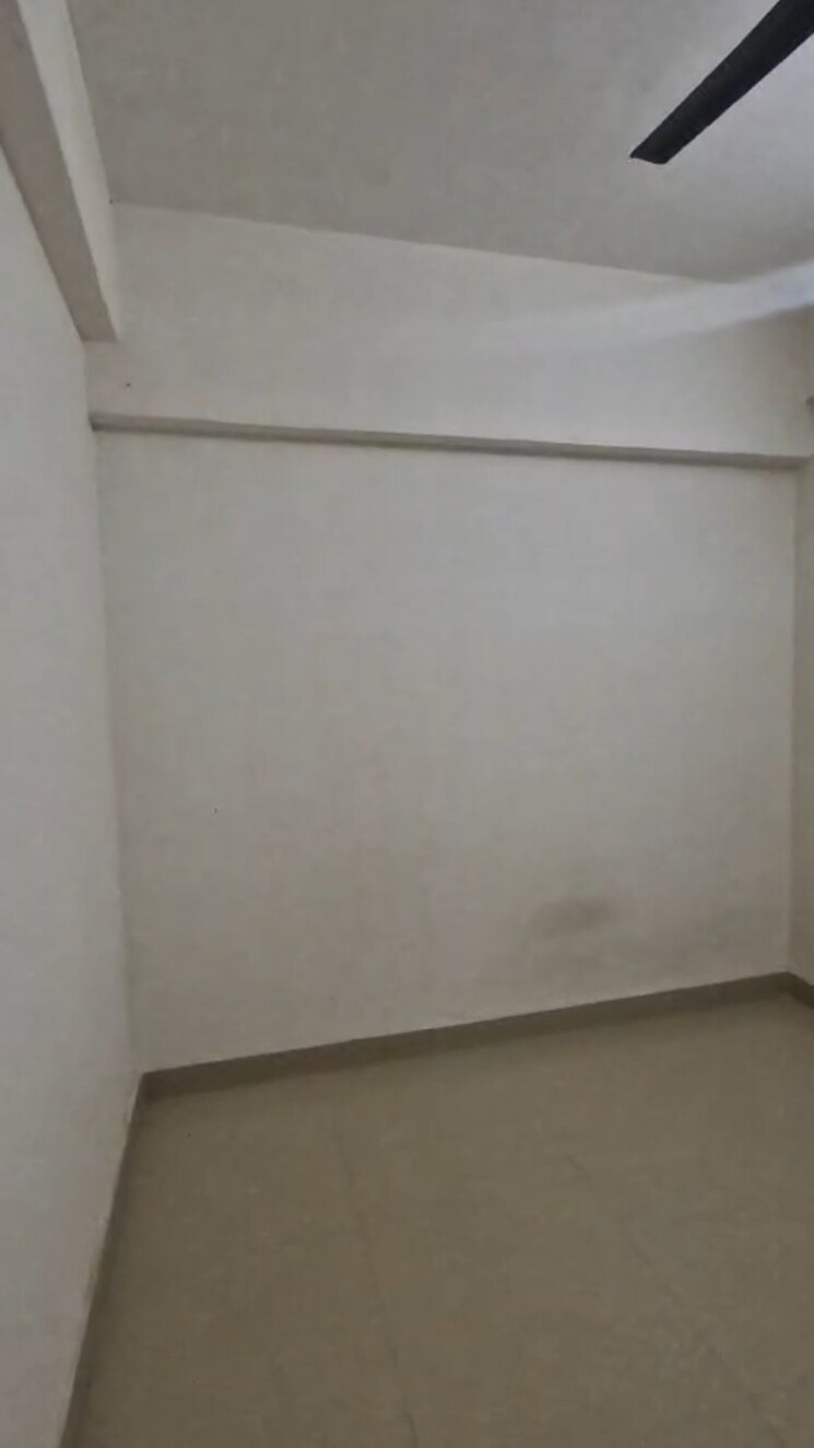 Room, sahyadri-chs-parel 1 Bedroom 350 Sq.Ft. Apartment In Parel Mumbai 9441145