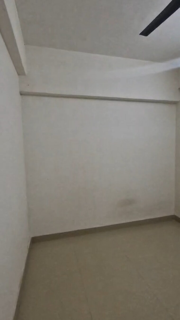 Room, sahyadri-chs-parel 1 Bedroom 350 Sq.Ft. Apartment In Parel Mumbai 9441145