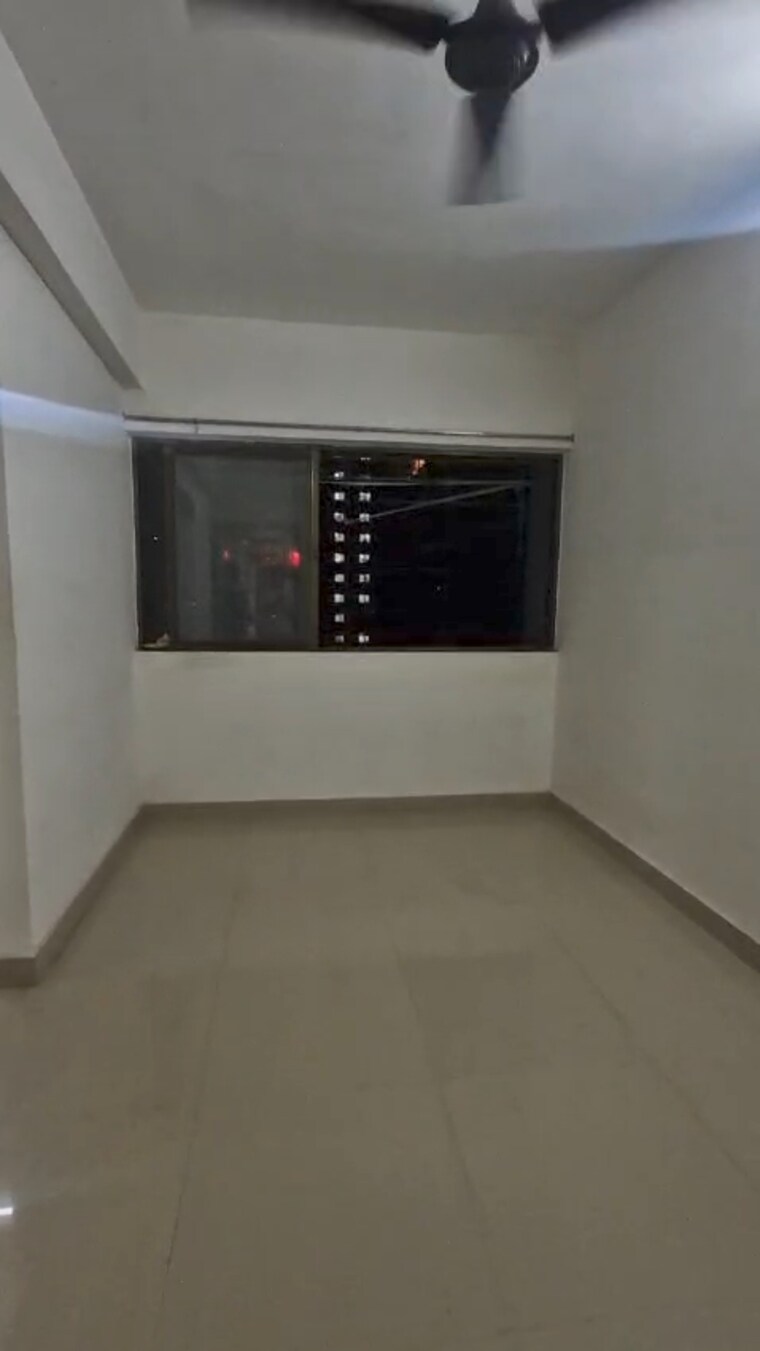 Room, sahyadri-chs-parel 1 Bedroom 350 Sq.Ft. Apartment In Parel Mumbai 9441145