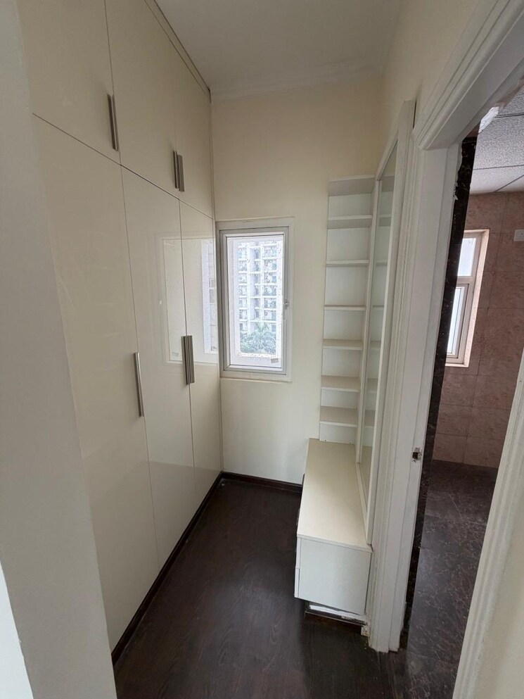 Bathroom, shree-vardhman-victoria 3 Bedroom 1950 Sq.Ft. Apartment In Sector 70 Gurgaon 9441172