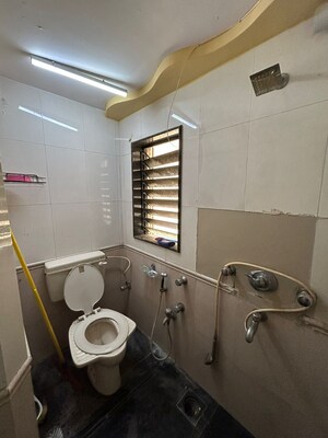 Master Bedroom in 2 BHK Apartment at Evershine Park, Andheri West – for Rent