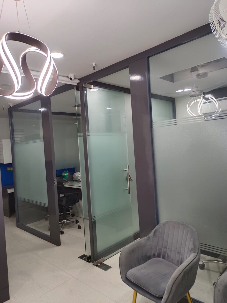 Floor Plan, netaji subhash place Commercial Office Space 2000 Sq.Ft. In Netaji Subhash Place Delhi 9441208