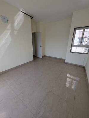 Room in 1 BHK Apartment at Indiabulls Greens, New Panvel – for Rent