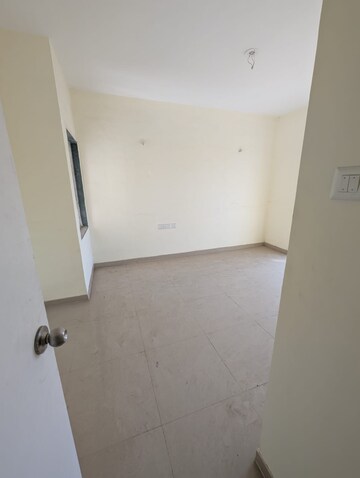 Furnished Amenities in 1 BHK Apartment at Indiabulls Greens, New Panvel – for Rent