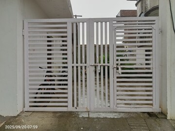 1 BHK Apartment – Exterior View View at Yusufpur - for Rent