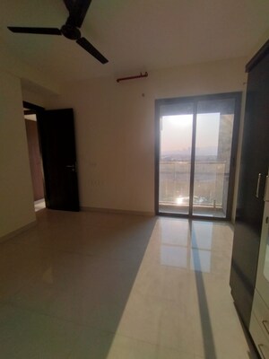 Bedroom in 2 BHK Apartment at Piramal Sunteck Signia Waterfront, Airoli Sector 14 – for Sale