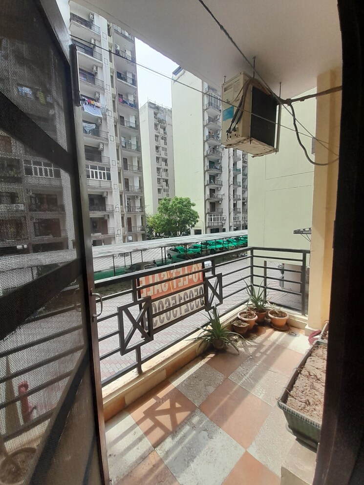 Balcony, maya-garden-city 2 Bedroom 1307 Sq.Ft. Apartment In Lohgarh Zirakpur 9441227