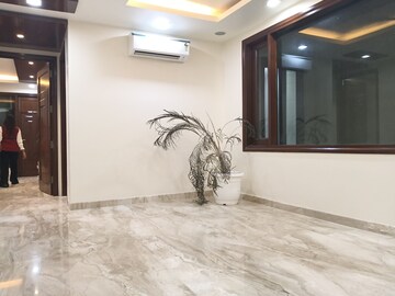 Room in 4 BHK Builder Floor at Greater Kailash I – for Sale