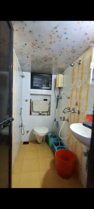 Master Bedroom in 1 BHK Apartment at Chembur – for Rent