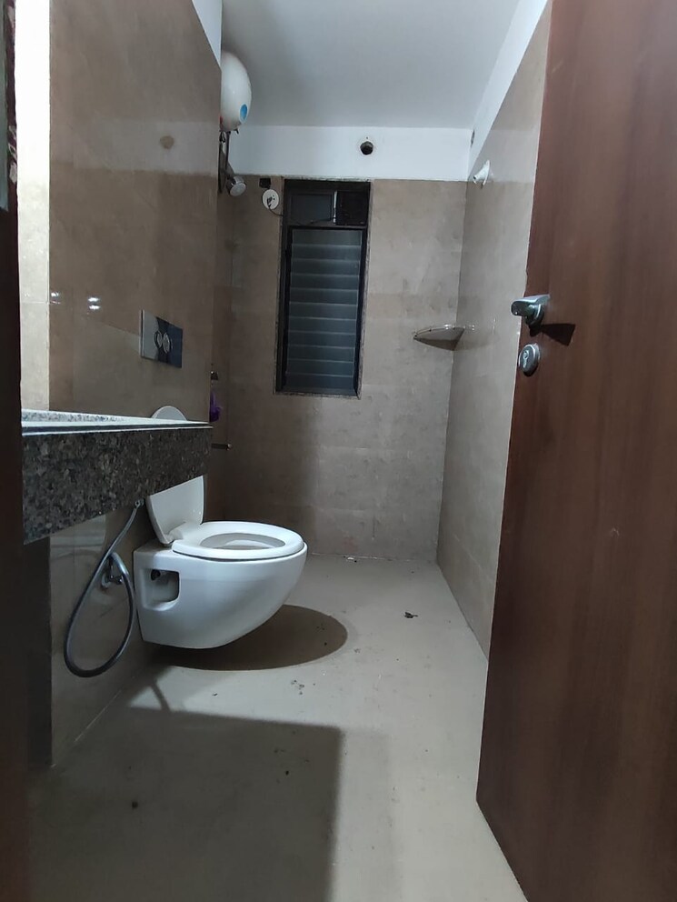 Bathroom, piramal-sunteck-signia-waterfront 3 Bedroom 1945 Sq.Ft. Apartment In Airoli Sector 14 Navi Mumbai 9441271