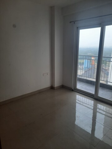 2 BHK Apartment For Rent in Jaypee Sports City, Jaypee Greens Sports City