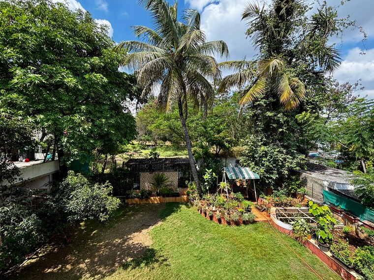 Garden, sindh-society 5 Bedroom 5500 Sq.Ft. Independent House In Aundh Pune 9441287