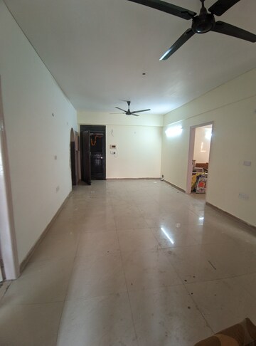 Room in 3 BHK Apartment at Eros Mayfair Towers, Charmwood Village – for Rent