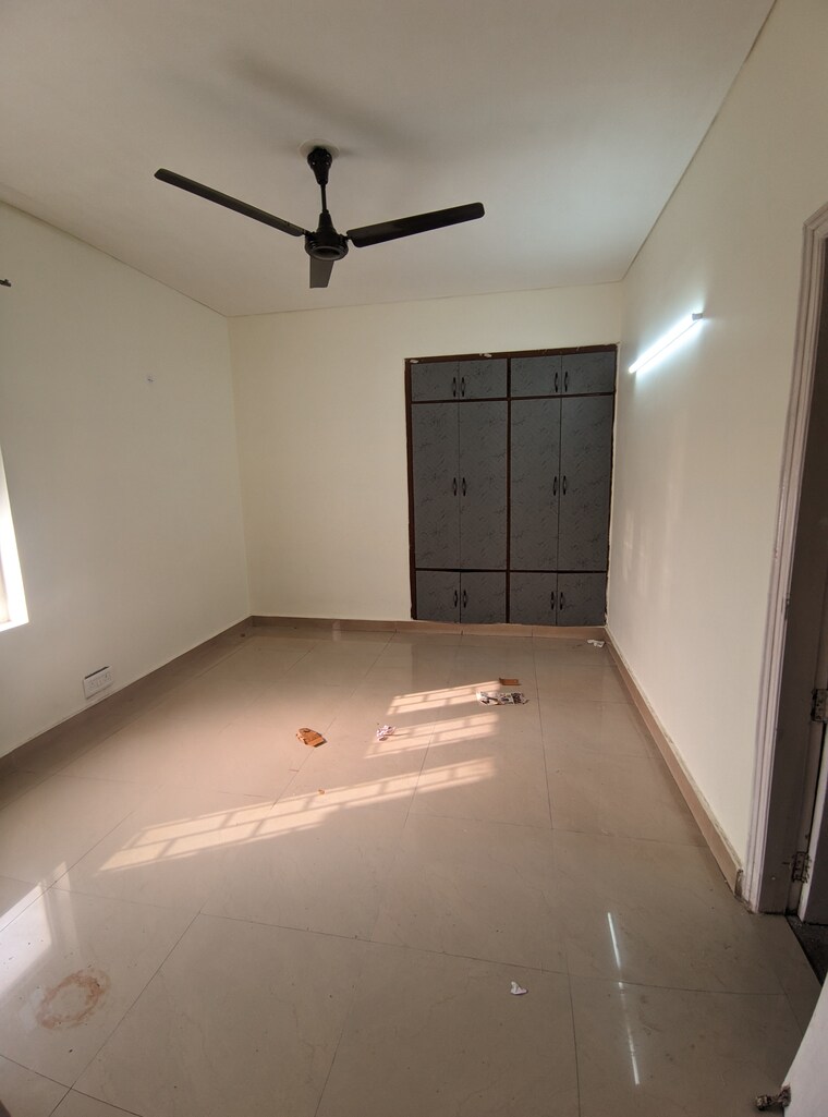 Kitchen, eros-mayfair-towers 3 Bedroom 1430 Sq.Ft. Apartment In Charmwood Village Faridabad 9441321