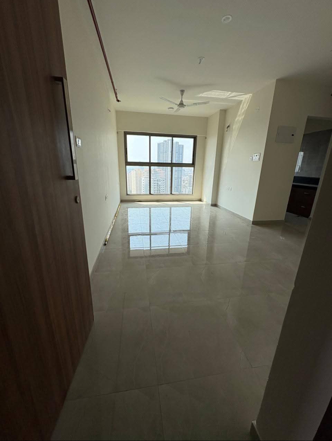 2 BHK Apartment For Rent in Sheth Irene