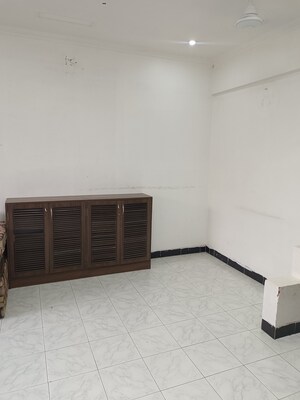 Room in 1 BHK Apartment at Andheri West – for Rent